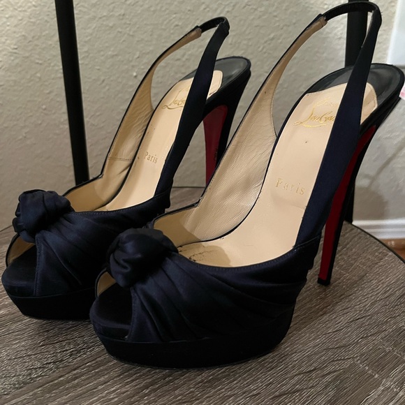 Authentic Christian Louboutin Jenny - Picture 3 of 9